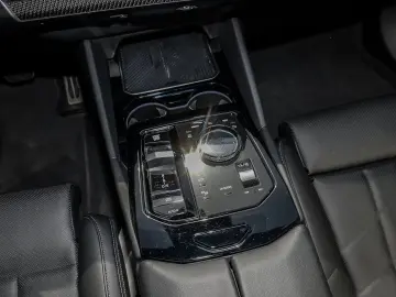 520i M Sport Pro Pano Iconic Glow DA+ H/K