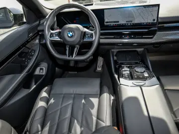 520i M Sport Pro Pano Iconic Glow DA+ H/K