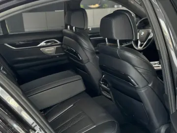 750 i xDrive *LASER*360*MASSAGE*SOFT*HUD*H&K*