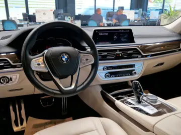 730d M-Sport*LED*Sound*Navi*Head Up*