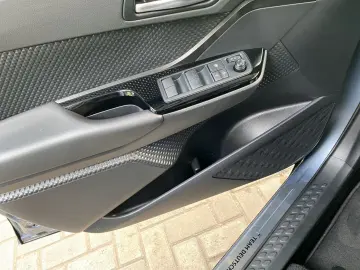 C-HR 1.8 Hybrid Team D *Navi*LED*CarPlay*CAM*