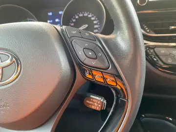 C-HR 1.8 Hybrid Team D *Navi*LED*CarPlay*CAM*