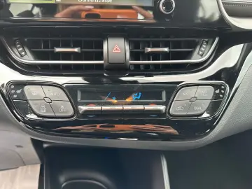 C-HR Hybrid Business Edition/NAVI/SHZ/TEMP/KAM l