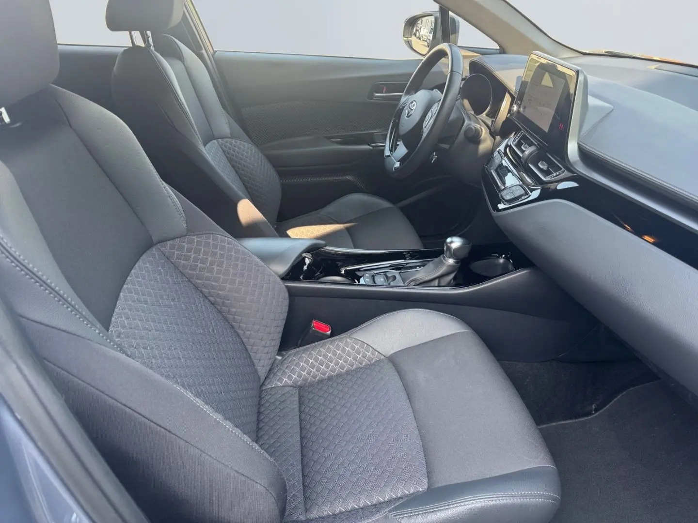 C-HR 1.8 Hybrid Team D *LED*ACC*CAM*CarPlay*TWA*