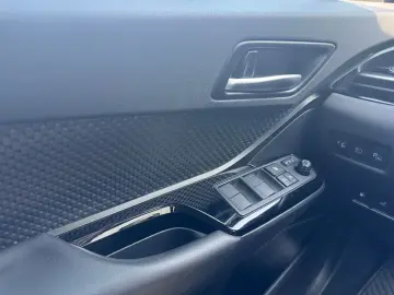 C-HR 1.8 Hybrid Team D *LED*ACC*CAM*CarPlay*TWA*