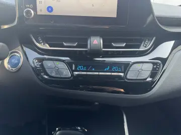 C-HR 1.8 Hybrid Team D *LED*ACC*CAM*CarPlay*TWA*