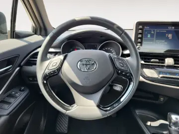 C-HR Hybrid Flow