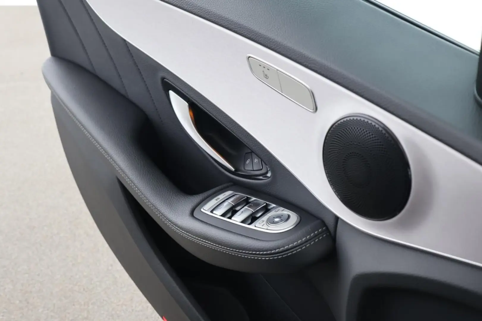 C 220 d AMG Navi LED Sitzhzg Park-Ass. 19 Zoll