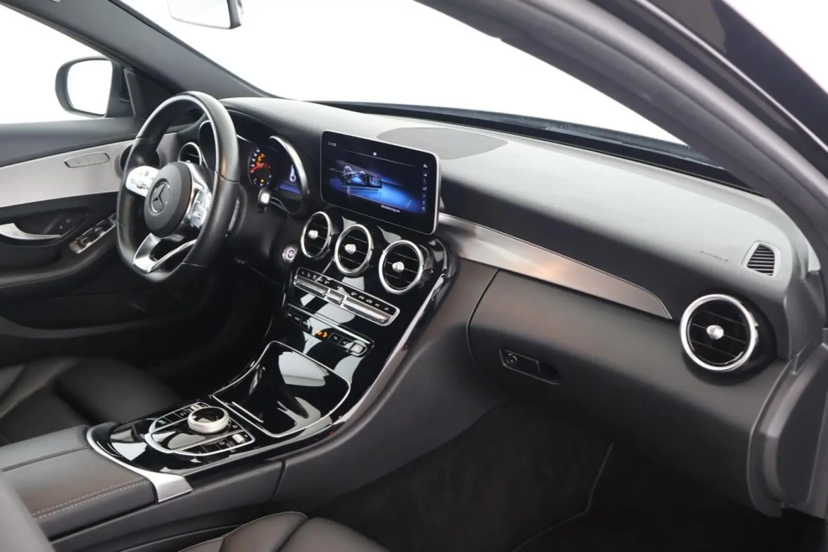 C 220 d AMG Navi LED Sitzhzg Park-Ass. 19 Zoll