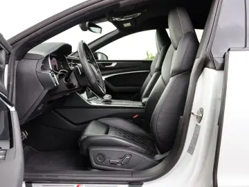 Audi A7 45 TDI quattro - S LINE
