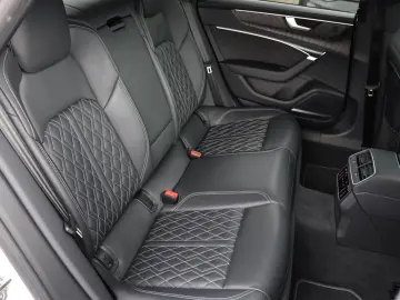Audi A7 45 TDI quattro - S LINE
