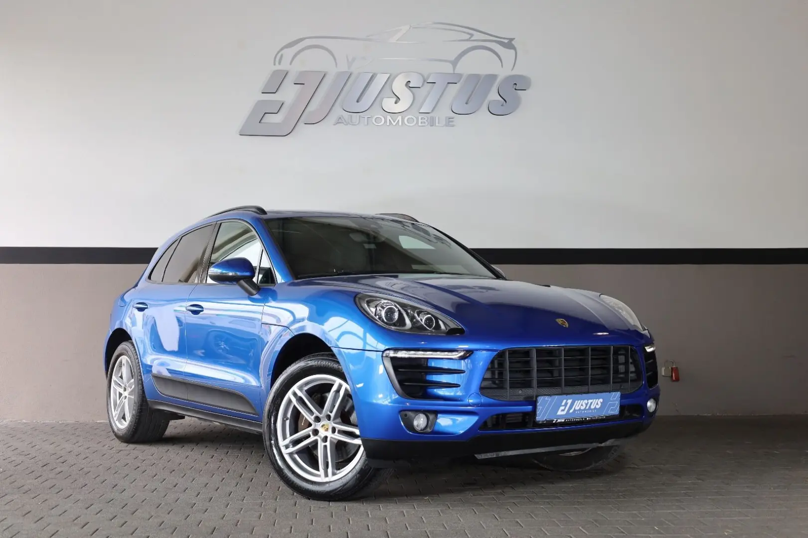 Macan 2.0 AWD/4xSHZ/SBL/AHK/PANO/BOSÉ/TOTW/R19