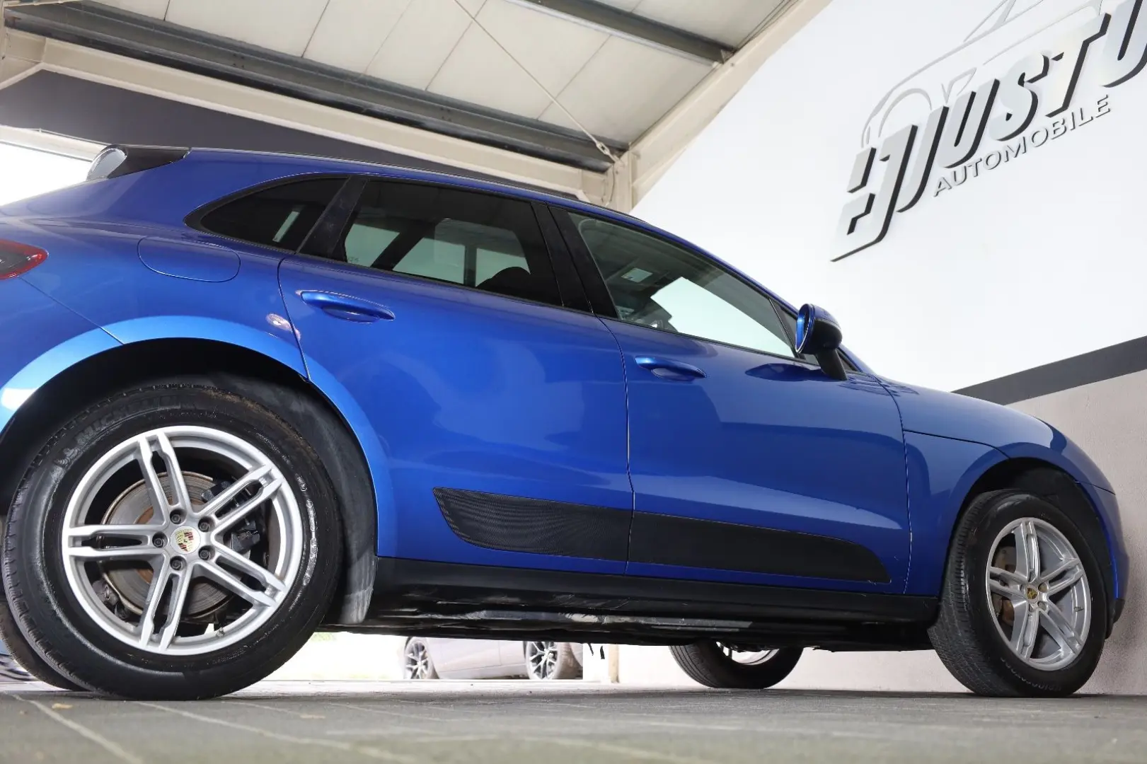 Macan 2.0 AWD/4xSHZ/SBL/AHK/PANO/BOSÉ/TOTW/R19
