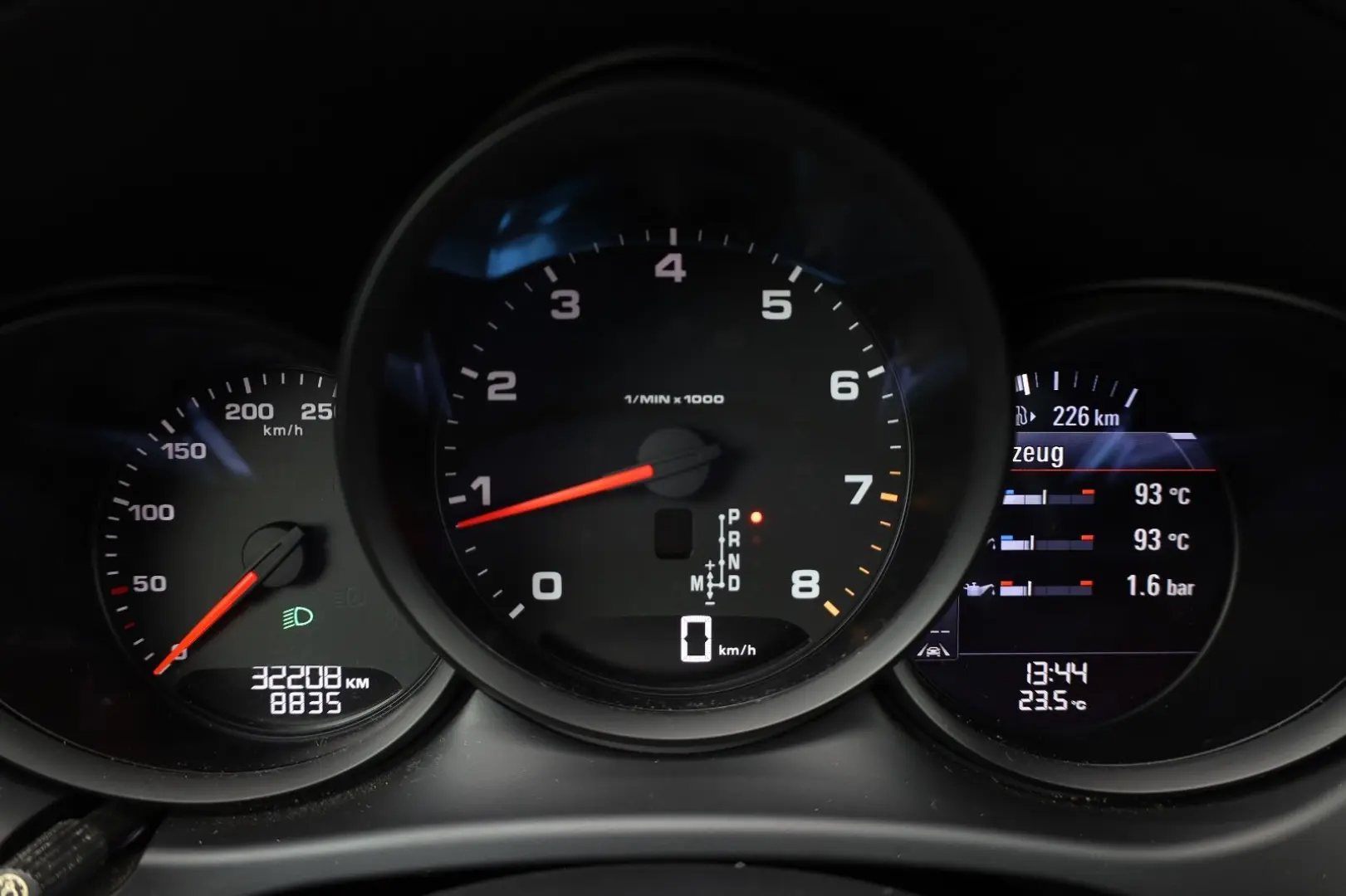 Macan 2.0 AWD/4xSHZ/SBL/AHK/PANO/BOSÉ/TOTW/R19