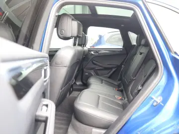 Macan 2.0 AWD/4xSHZ/SBL/AHK/PANO/BOSÉ/TOTW/R19
