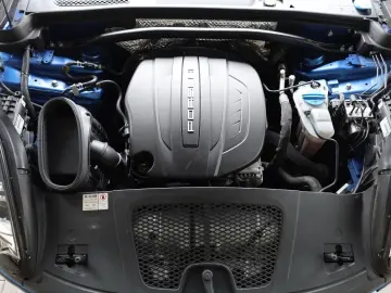 Macan 2.0 AWD/4xSHZ/SBL/AHK/PANO/BOSÉ/TOTW/R19