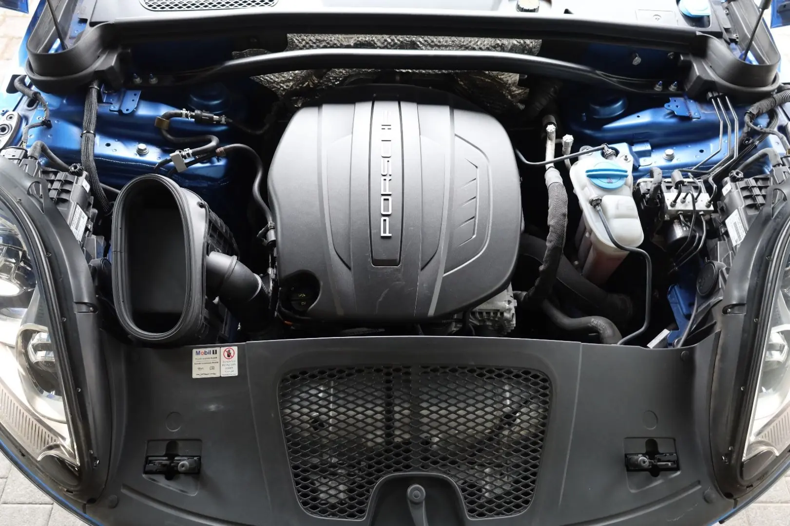 Macan 2.0 AWD/4xSHZ/SBL/AHK/PANO/BOSÉ/TOTW/R19