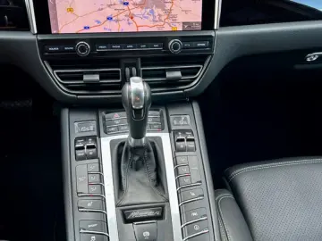 Macan LED,Navi,Kamera,PDC,Spur.Temp.BOSE,R21