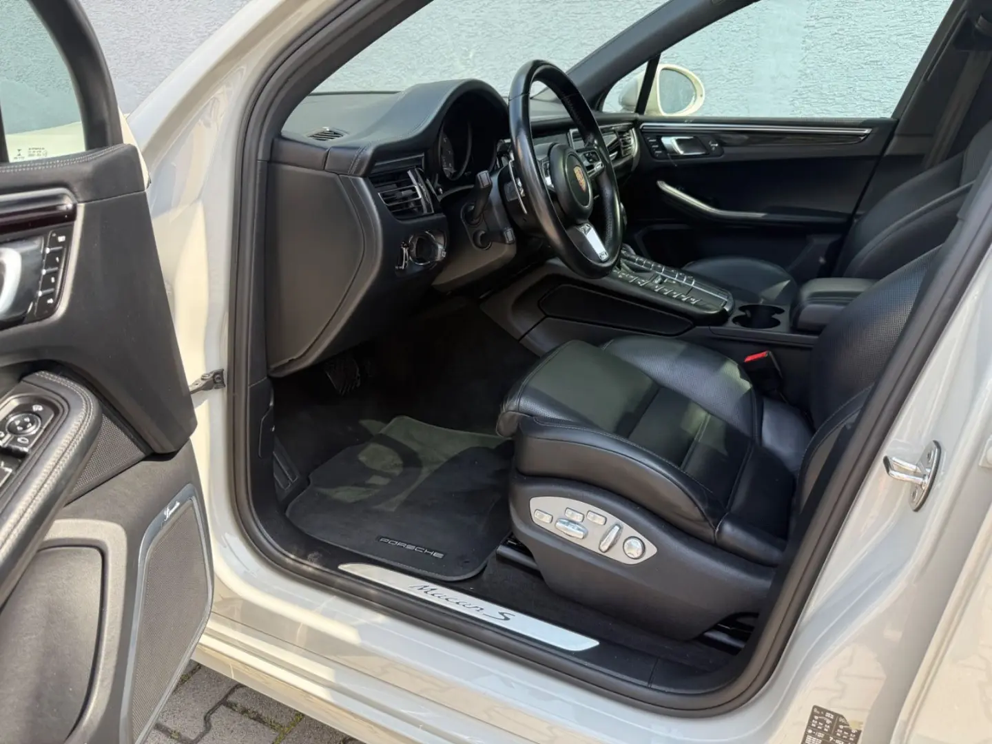 Macan S/Burmester/PANO/18-Wege/SAGA/Sport-Design