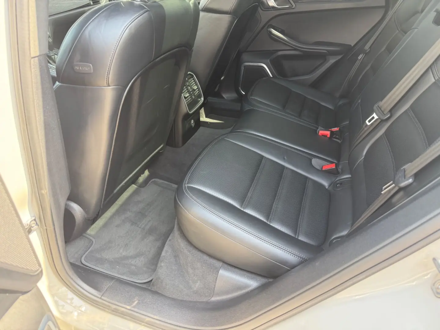Macan S/Burmester/PANO/18-Wege/SAGA/Sport-Design
