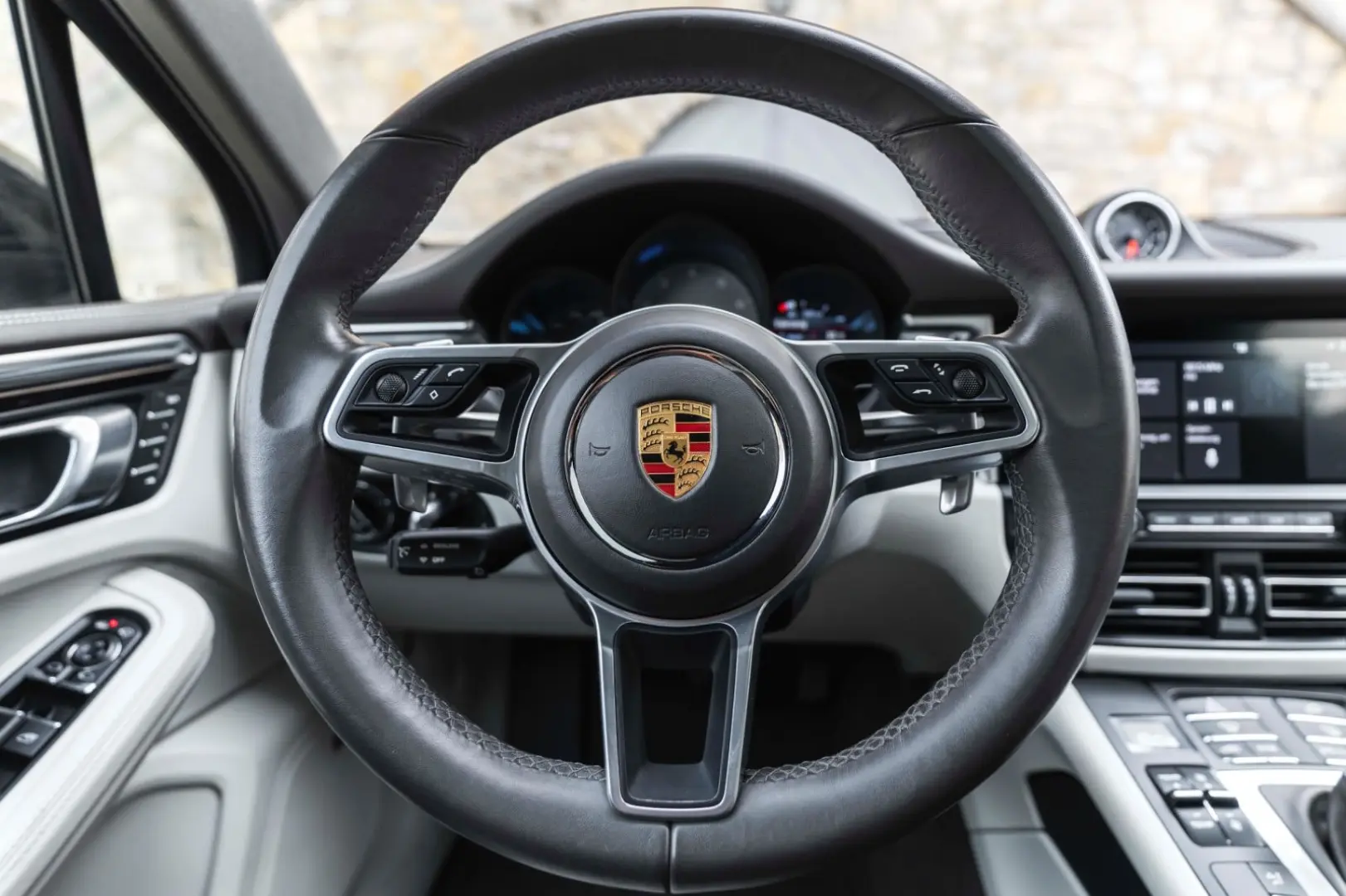 Macan S BOSE LED KAM CHRONO PANO CARPLAY