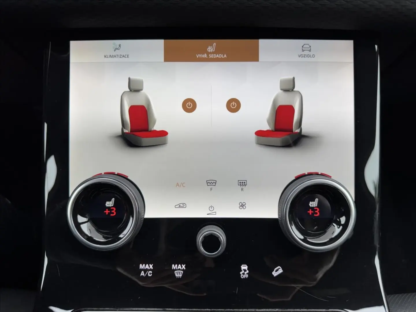 Range Rover Velar D200 R-DYNAMIC SE DPH ZÁRUKA