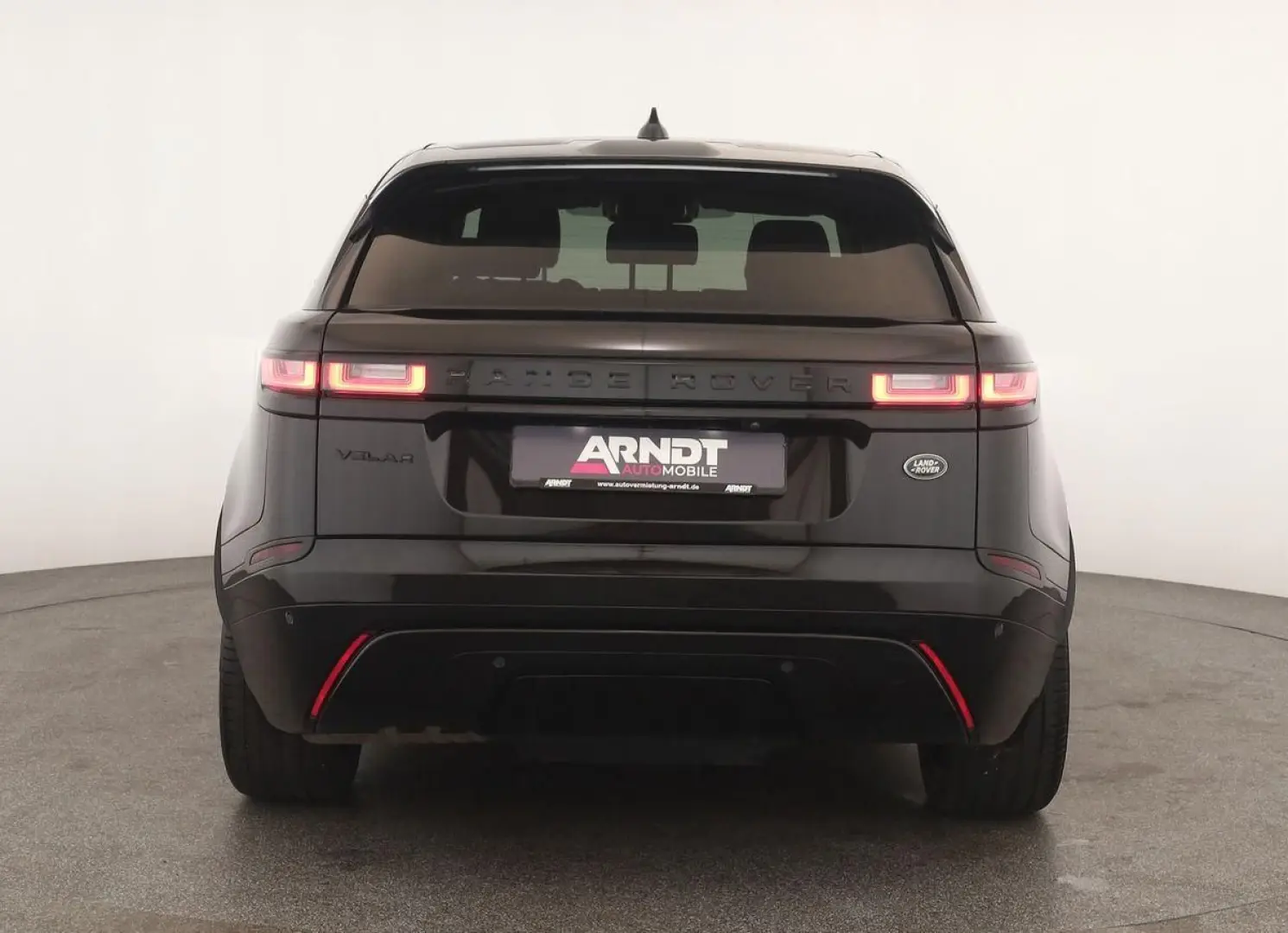 Range Rover Velar D200 AWD R-Dynamic SE Black 22