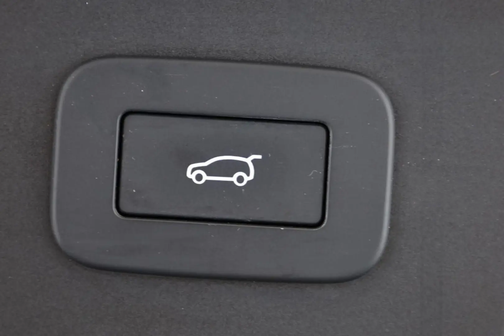 Range Rover Velar D200 AWD R-Dynamic SE Black 22