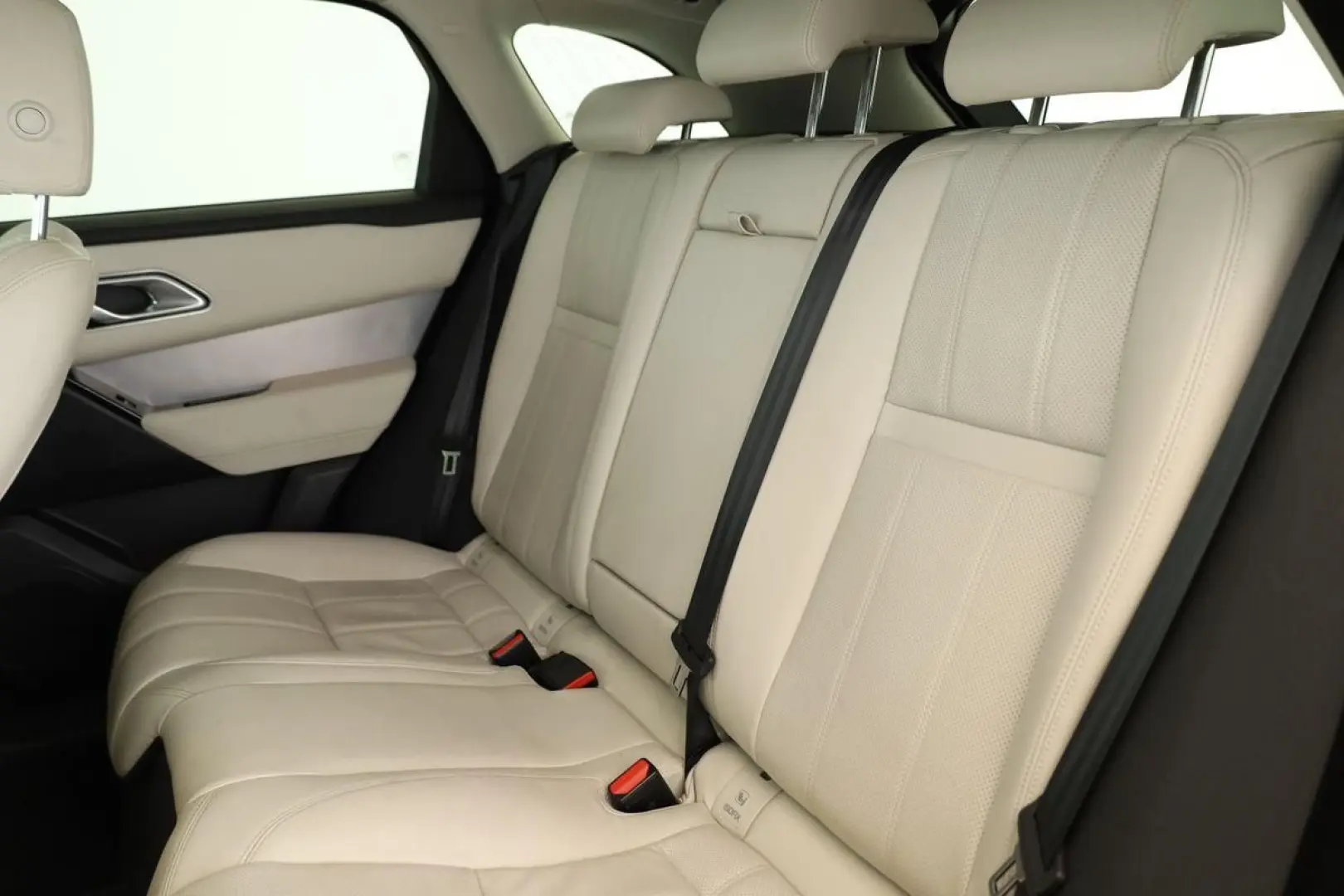 Range Rover Velar D200 AWD R-Dynamic SE Black 22