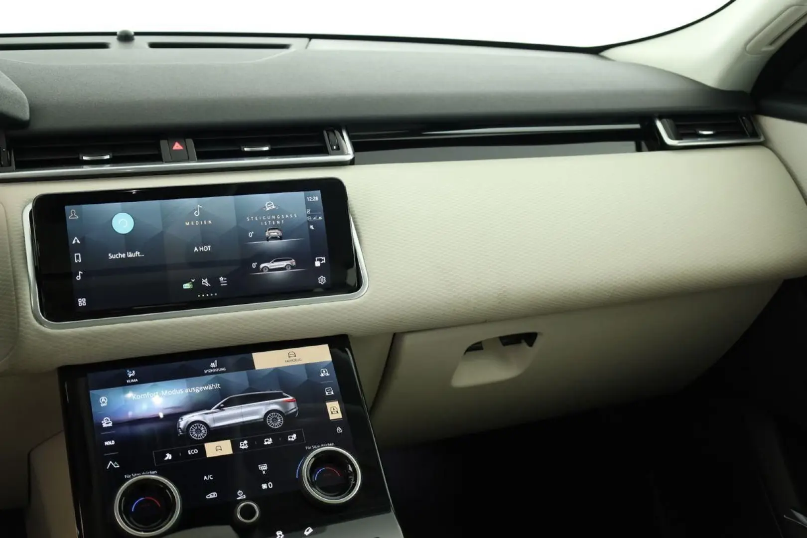 Range Rover Velar D200 AWD R-Dynamic SE Black 22