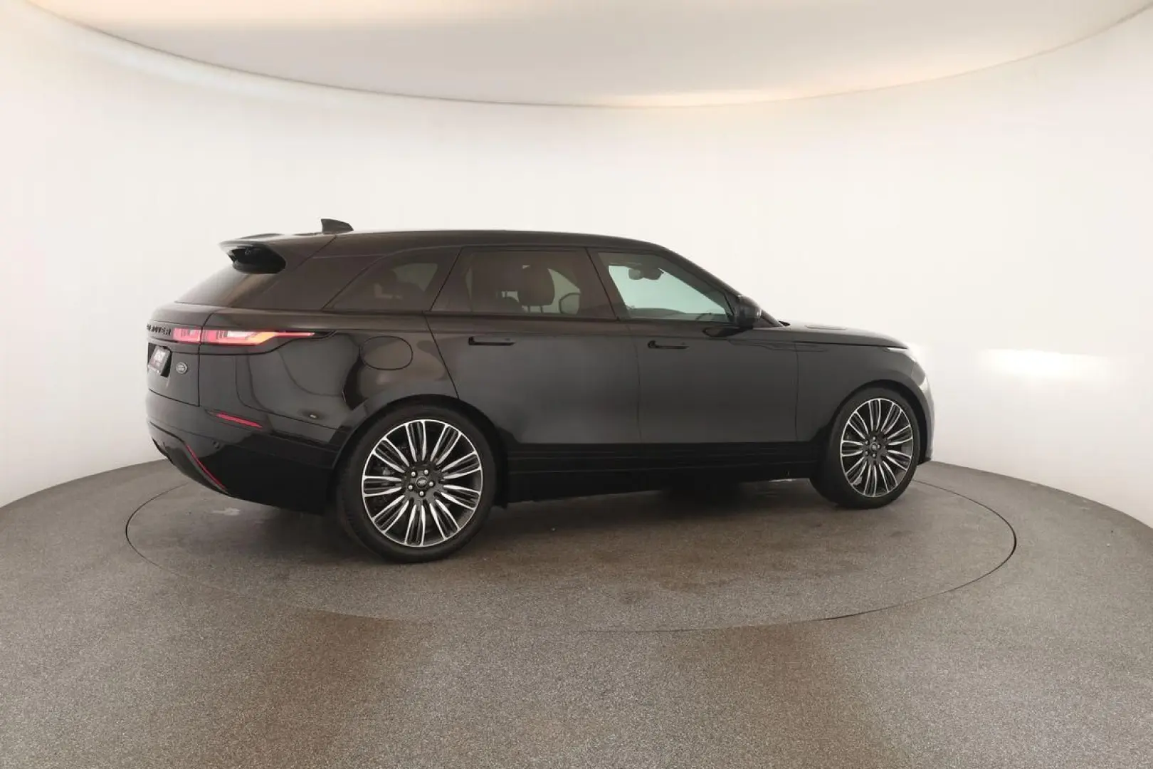 Range Rover Velar D200 AWD R-Dynamic SE Black 22