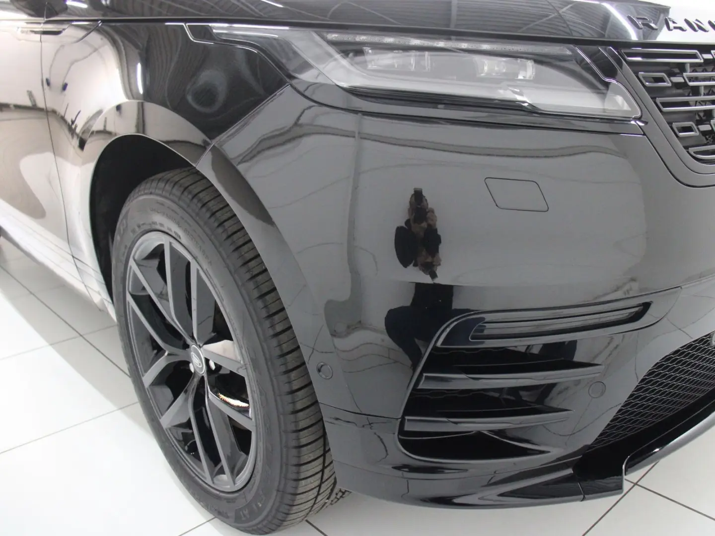 Range Rover Velar D200 Dynamic SE AHK HUD Black 