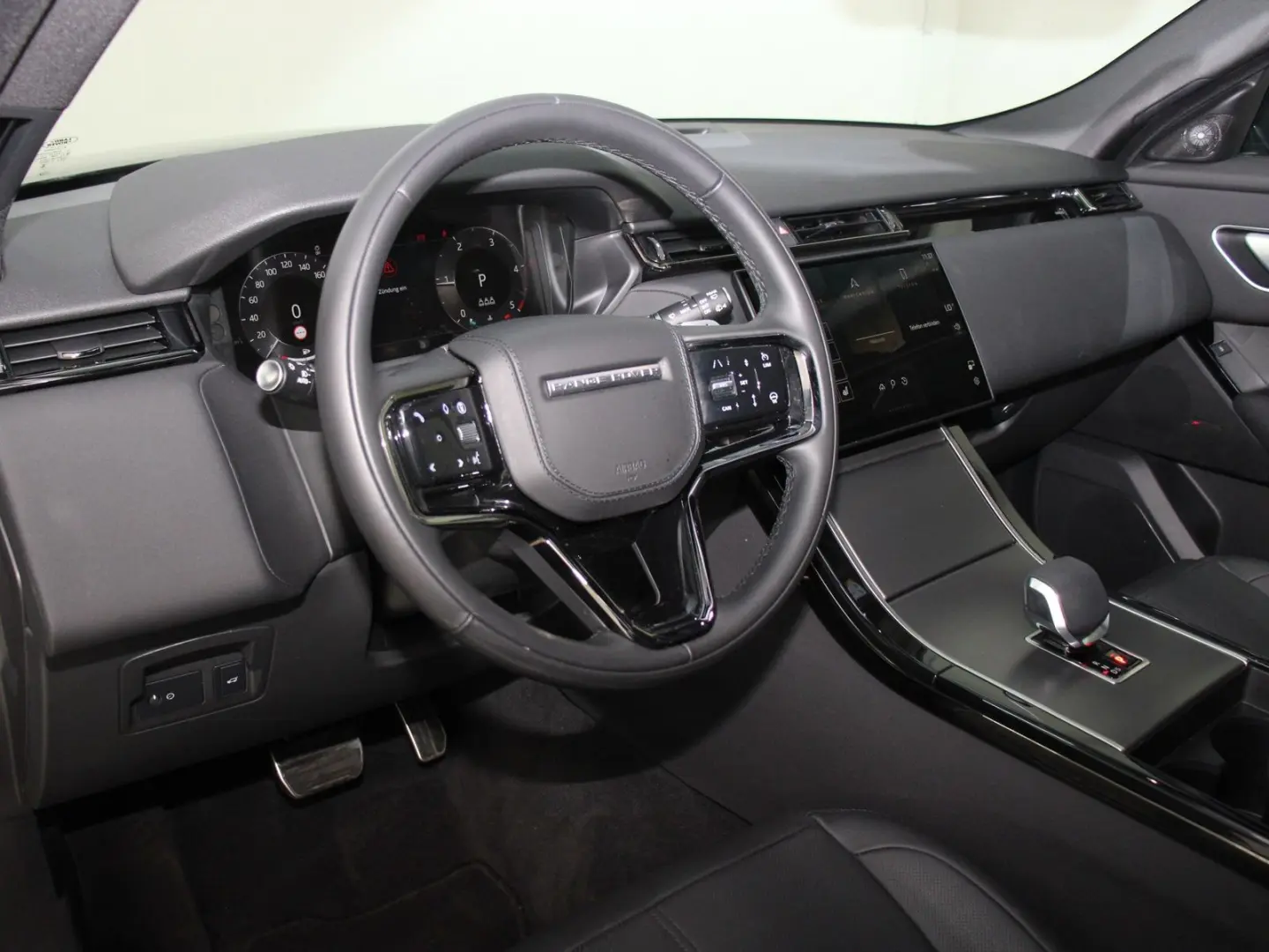 Range Rover Velar D200 Dynamic SE AHK HUD Black 