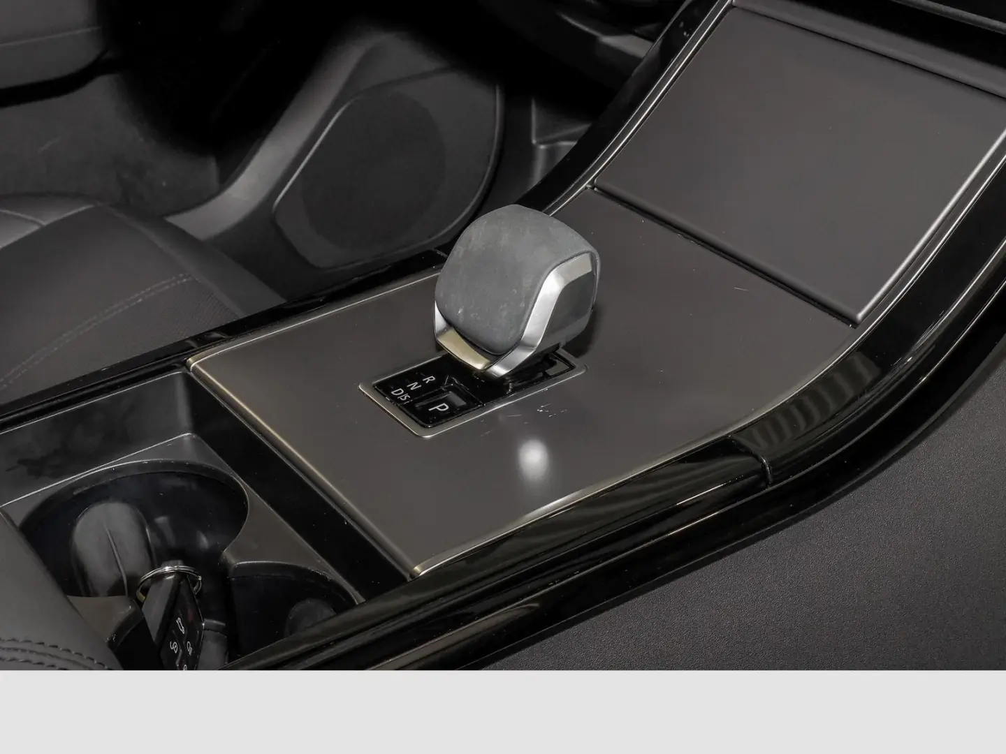Range Rover Velar D200 R-Dynamic SE-Navi*AHK*Pan