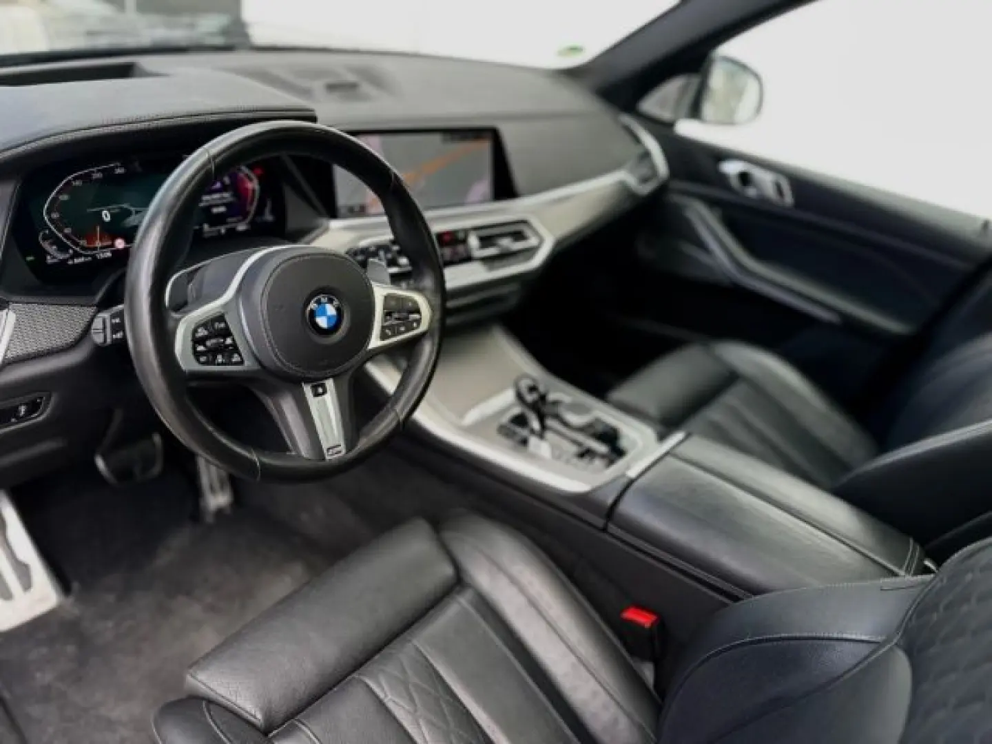 X5 xDrive 30dA M-Sport AHK PANO StHZ B&W Parkass