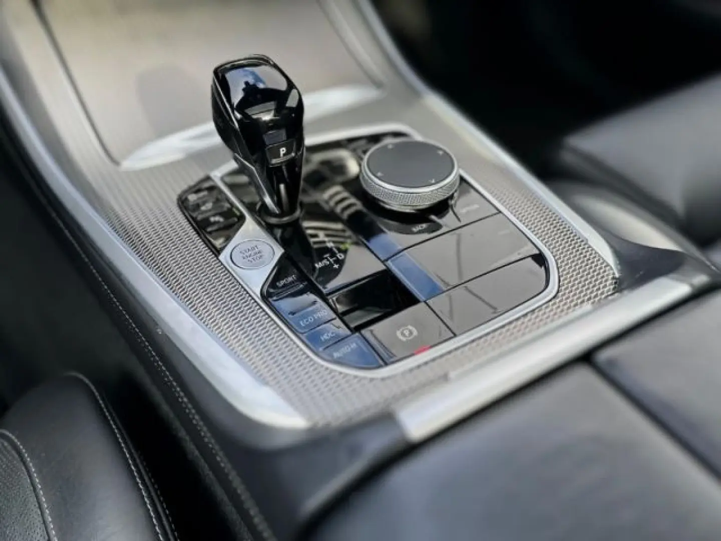 X5 xDrive 30dA M-Sport AHK PANO StHZ B&W Parkass