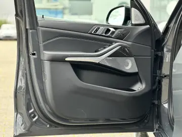 X5 xDrive45e M Sportpaket B&W Surround Head-Up