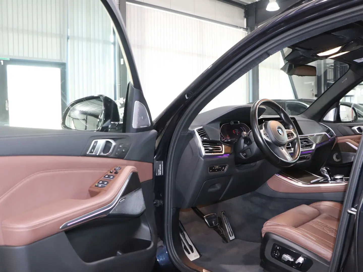 X5 xDrive 40d INDIVIDUAL M-SPORTPAKET SKY-LOUNGE