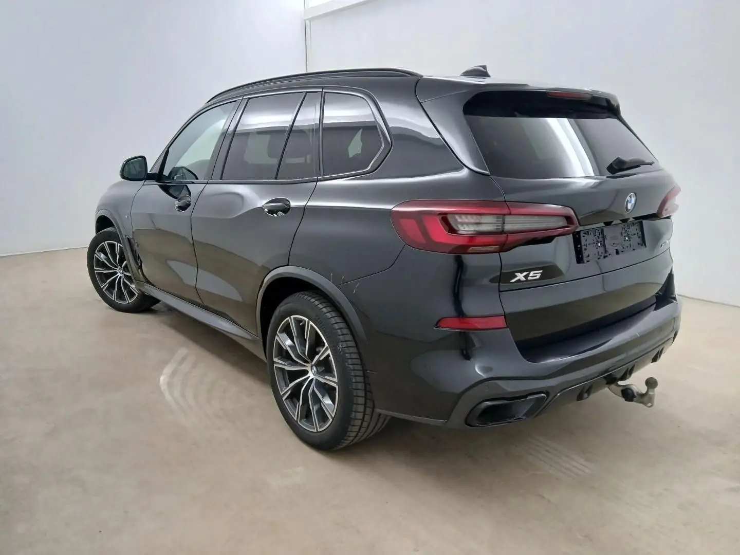 X5xDrive40d M-Sport B&W Laser AHK