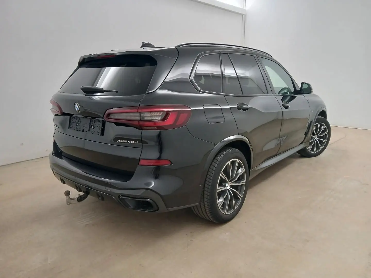 X5xDrive40d M-Sport B&W Laser AHK