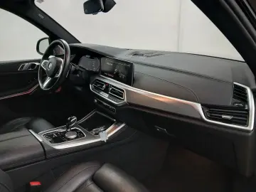 X5xDrive40d M-Sport B&W Laser AHK
