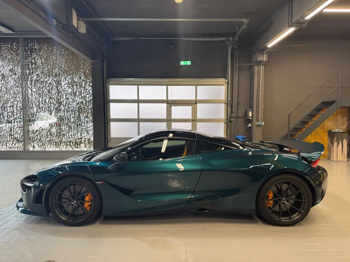 750S Coupe LIFT~FULL CARBON~BOWERS&WILKINS~360