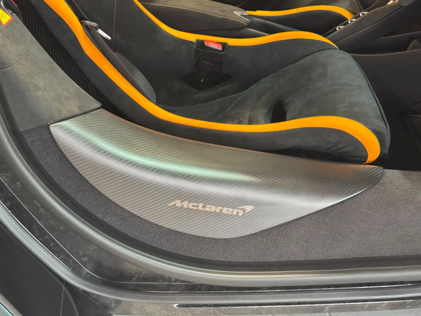 750S Coupe LIFT~FULL CARBON~BOWERS&WILKINS~360