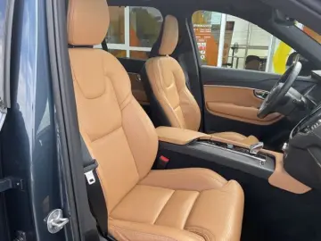 XC90 B5 Plus Dark AWD AHK 7 Sitze BLIS  360°