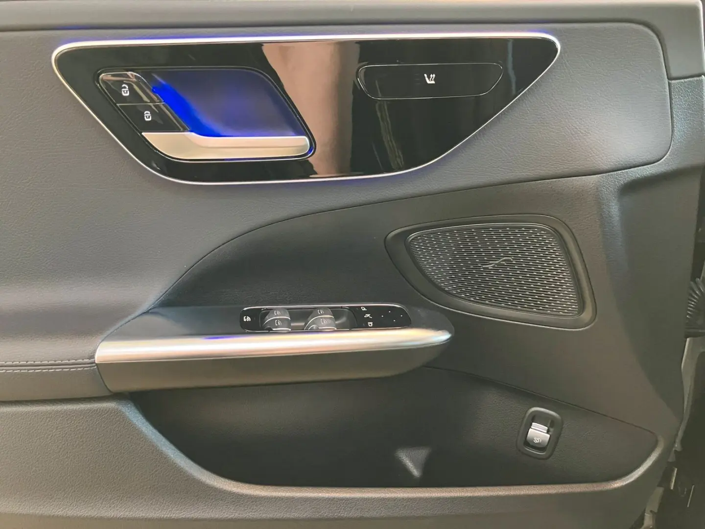 C 300 AMG LED Night Spur RüCam DAB CarPlay