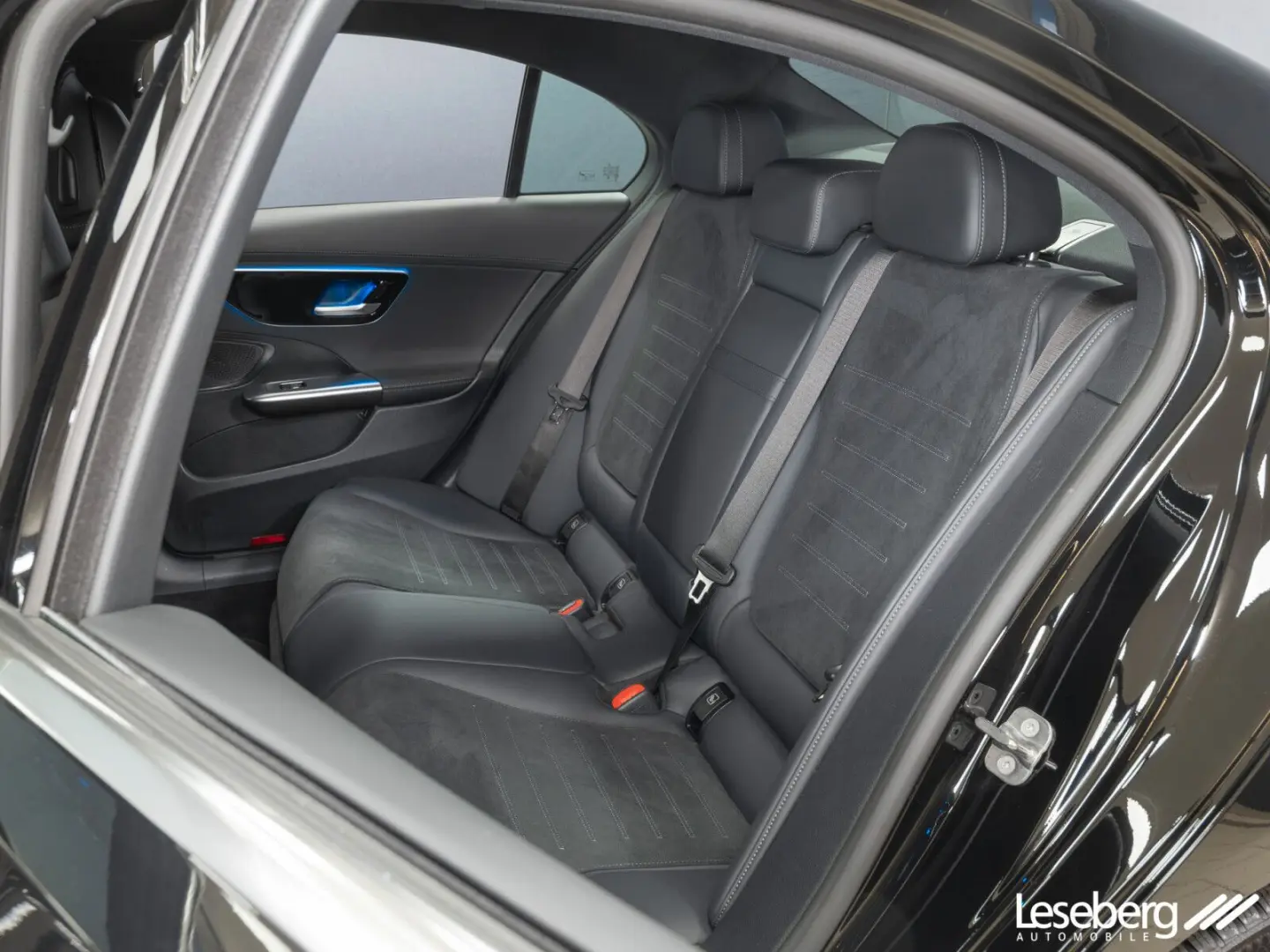 C 220 d AMG LED/Rückfahrkamera/AHK/Ambiente/DAB