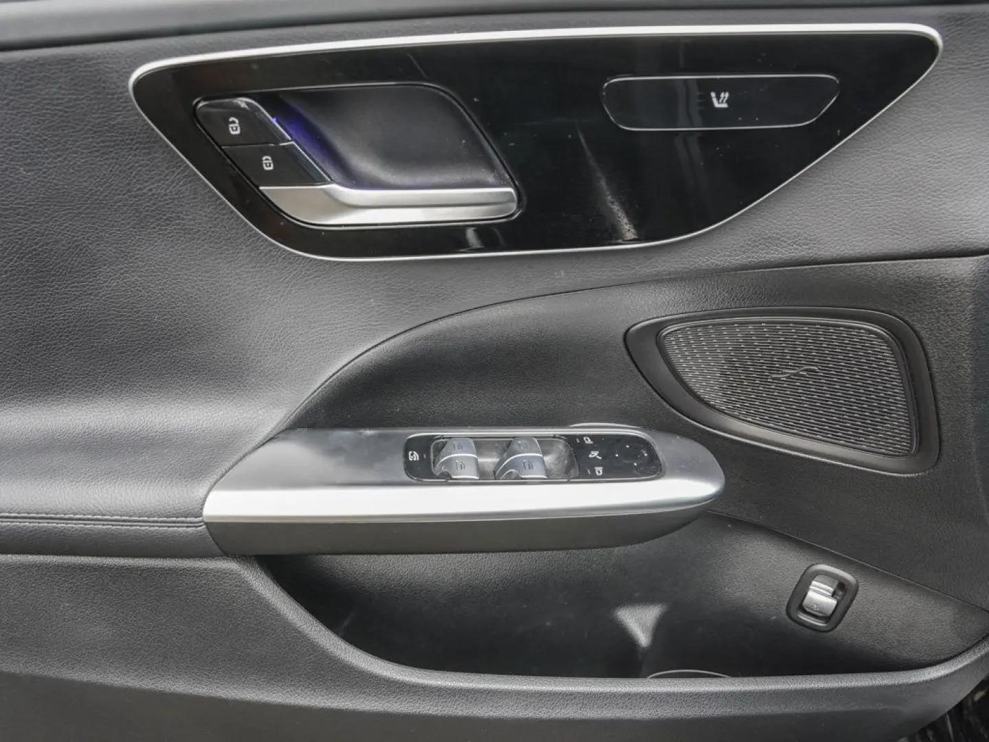 C 300 4M AMG Rückfahrkamera Ambiente MBUX LED