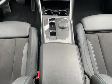 320d xDrive Touring M Sport HUD LC Prof. AHK STH