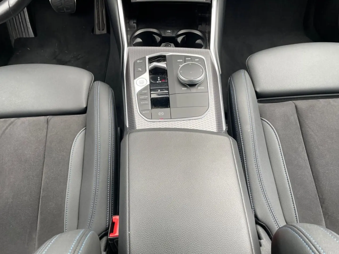320d xDrive Touring M Sport HUD LC Prof. AHK STH