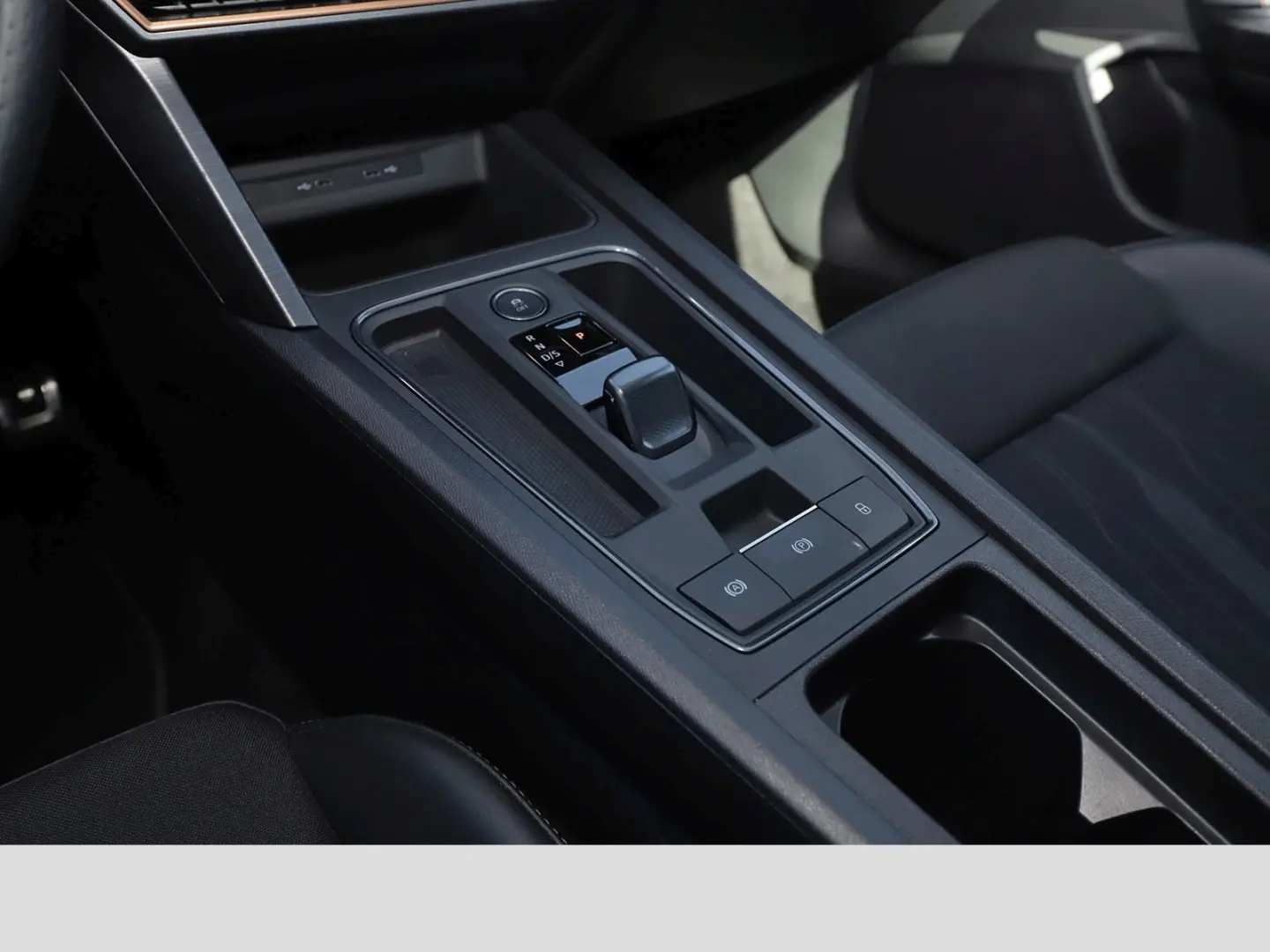 Formentor VZ 4Drive 2.0 TSI DSG AHK Pano Beats